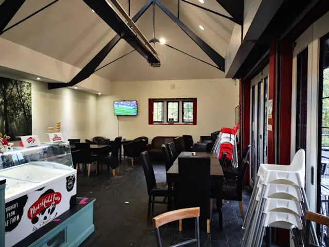 Pistachios in the Park - Manor House Gardens