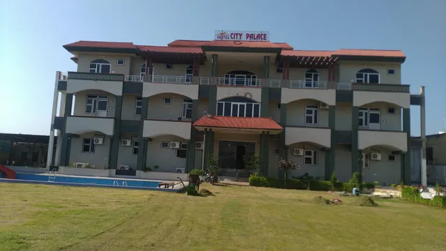 Hotel O City Palace