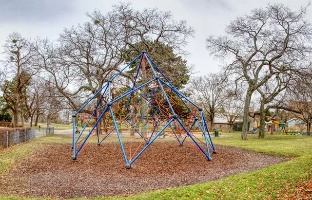 Spielplatz im Schweizergarten