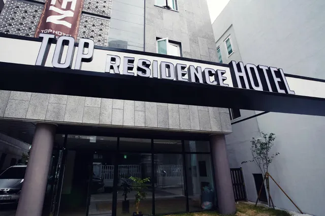 Top Hotel & Residence