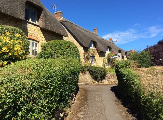 Holly House Bed & Breakfast