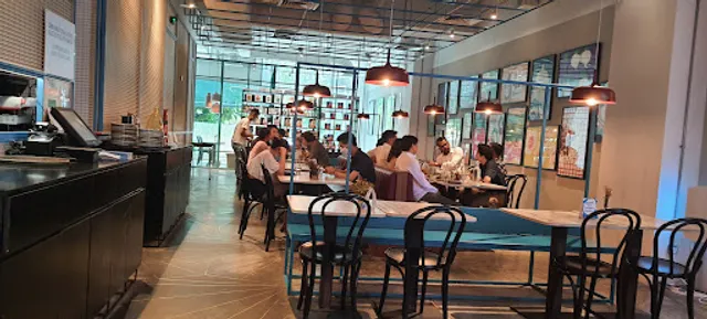 Chum Chum Pizzeria & MAKAMAKAN by Serai Group