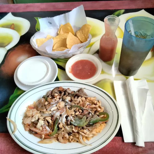 Los Flores Mexican restaurant