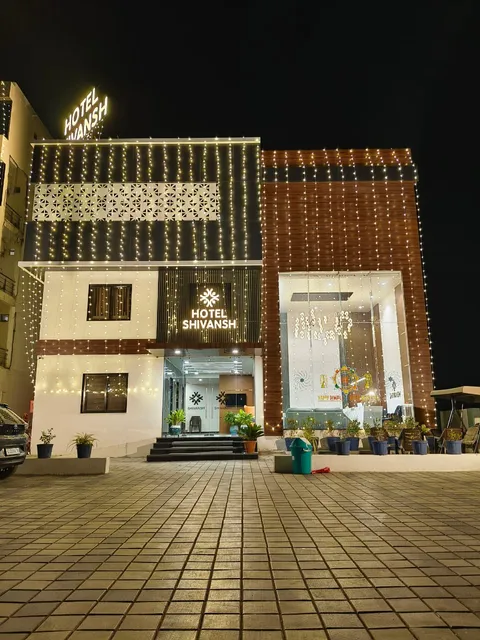 HOTEL SHIVANSH SOMNATH