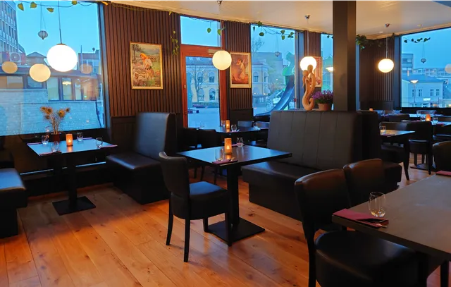 New Ambassador Restaurant