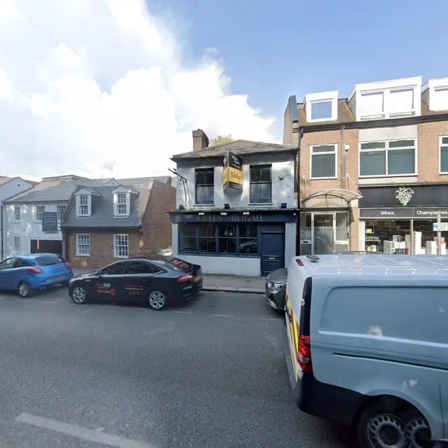 Cloonys Cocktail Bar & Shisha