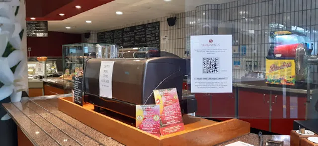 Sinnamon Coffee Pool Cafe