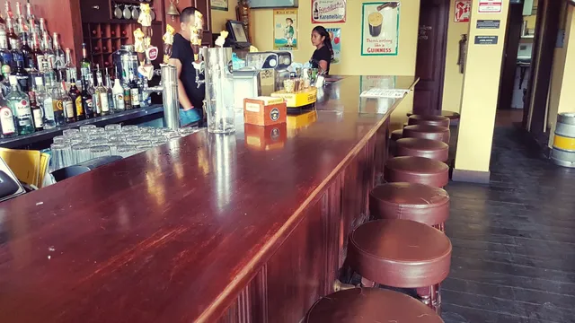 La Rana Dorada Casco