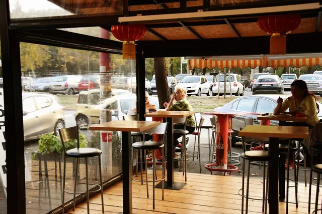 Black - White Kineska brza hrana