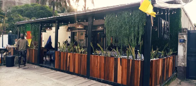 ESA ! Terrasse- Concept Store