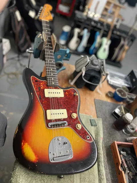 FS Guitar Repair Greenpoint Brooklyn NYC