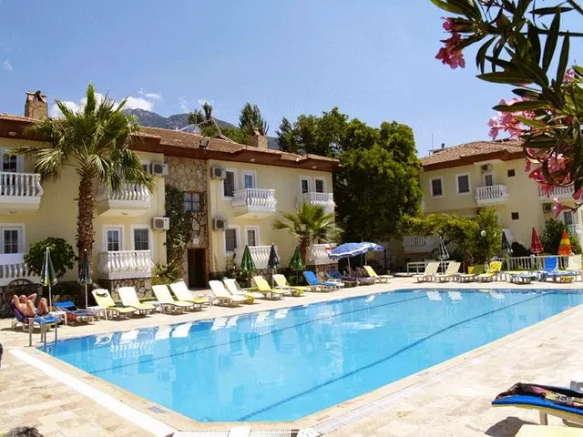 Yalçın Hotel & Apartments & Suites