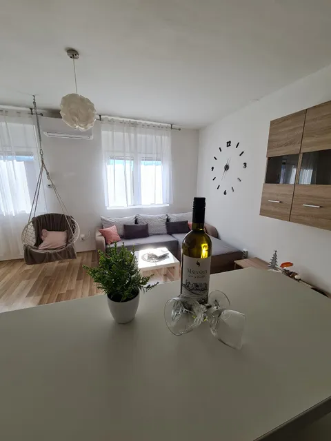 Apartment Pemper Self check in and check out