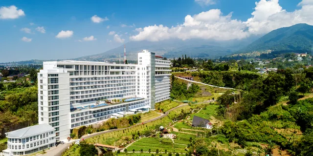 Le Eminence Puncak Hotel Convention & Resort