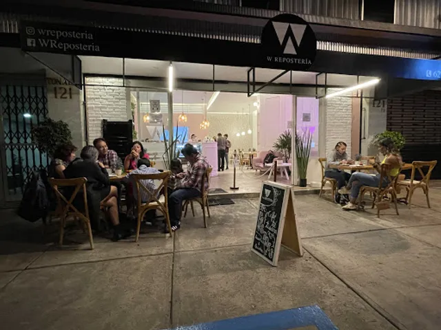 W Repostería - Tonalá