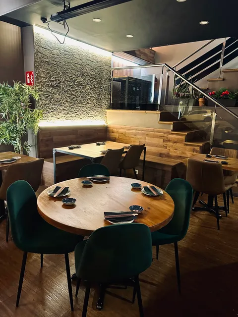 MOSHIO Sushi - Ramen & Poke