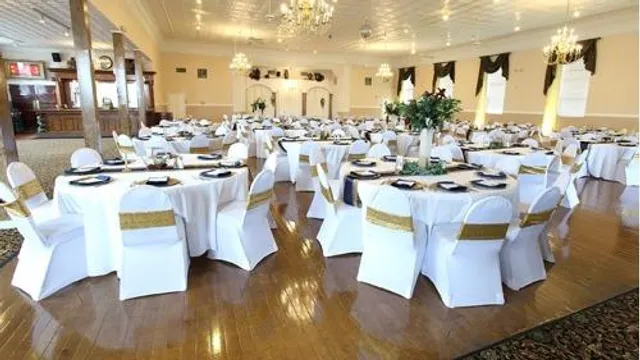 Andre's West Banquets & Catering