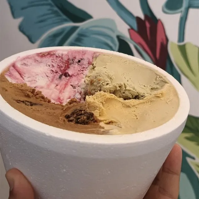 Kapricho Helados y Cafe