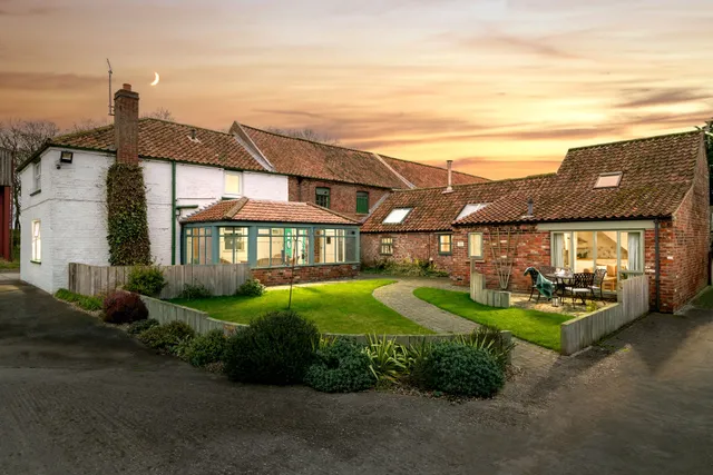 Heritage Escapes, Field House Farm Cottages