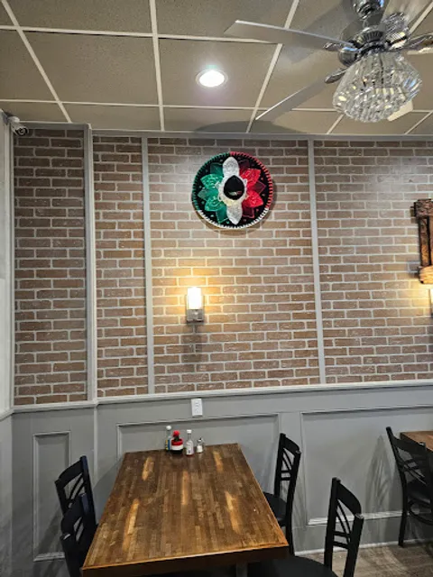 El Azteca Mexican Restaurant