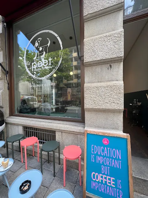 Peet and the Flat White