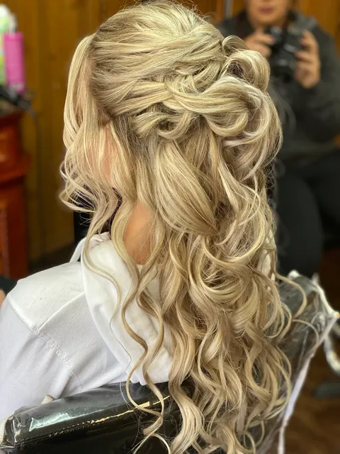 Precision Style Family Salon