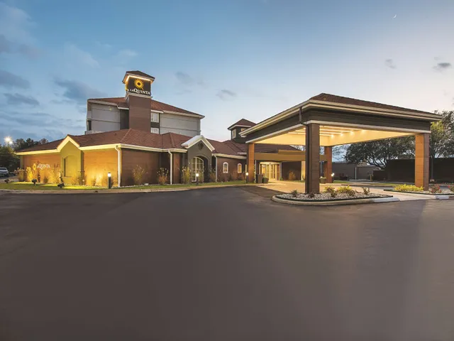 La Quinta Inn & Suites by Wyndham Shreveport Airport