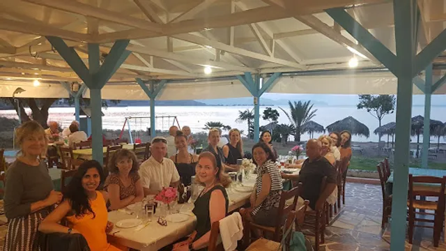 Plaka beach restaurant