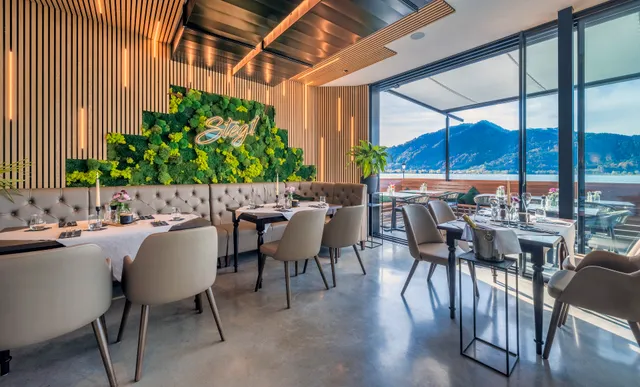 Steg 1 - Café & Restaurant