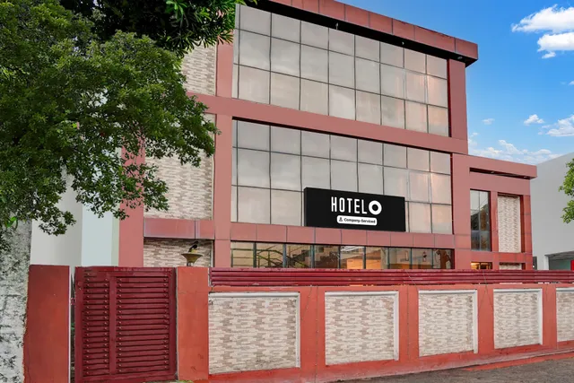 Super Hotel O Jankipuram Vikas Nagar