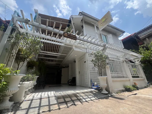 Ban Thungdang Housetel Bangkok