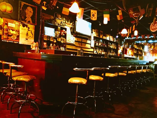 老屁股音樂屋 Old Fart D.J. Bar