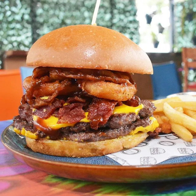 BOCADO SUPREMO ATENAS