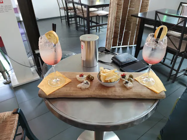 Art Cafe 'Di Veronesi Enrica C. And S.A.S.