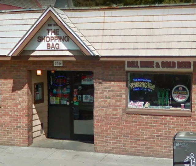 The Shopping Bag ( VAPES , TOBACCO & BEER )