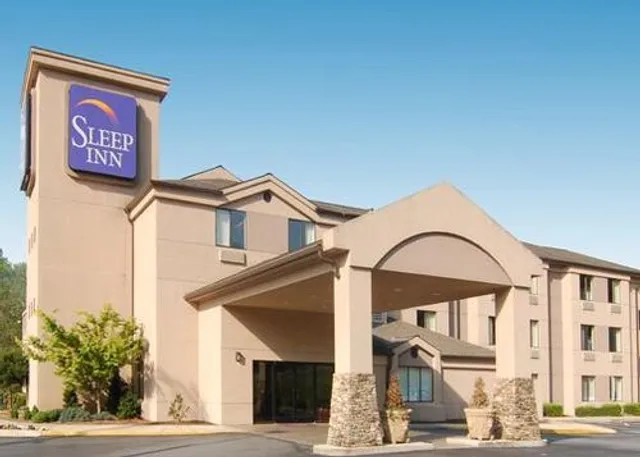 Smoky Mountain Inn & Suites