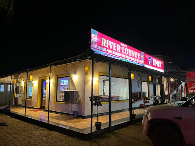 Hoble's River Lounge