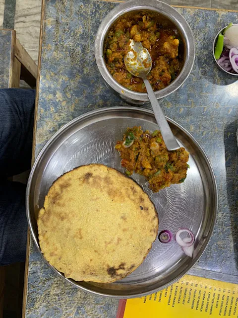 Uptown Cafe And Restaurant (ROOFTOOP)