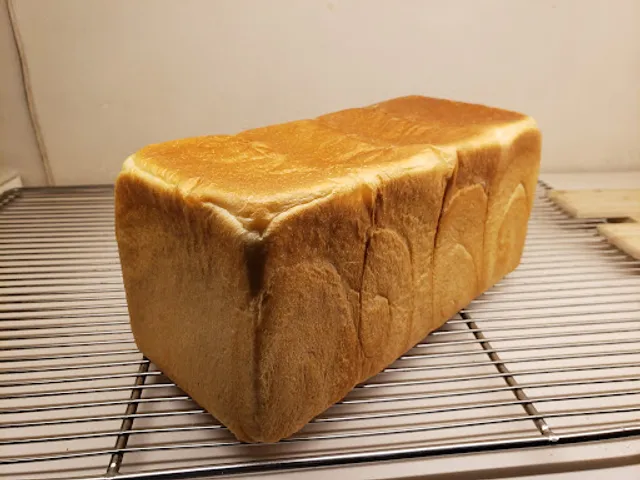 焼きたてパンの店 cherry (チェリー)