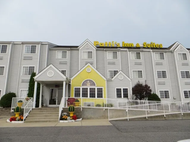Patti's Inn & Suites