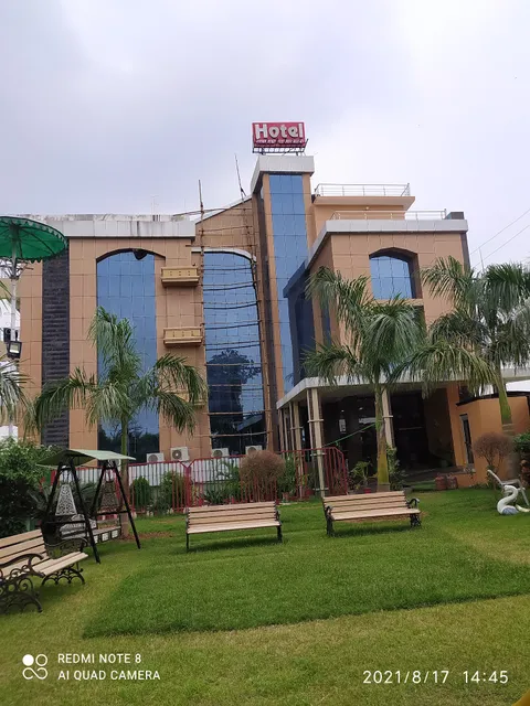 Hotel Akshat Residency