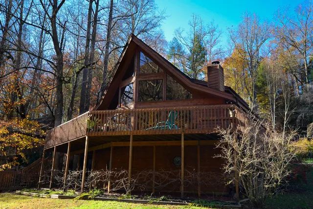 Smokies Cabins - Owl's Hoot Chalet