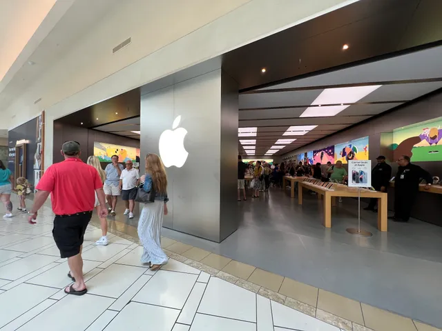 Apple International Plaza