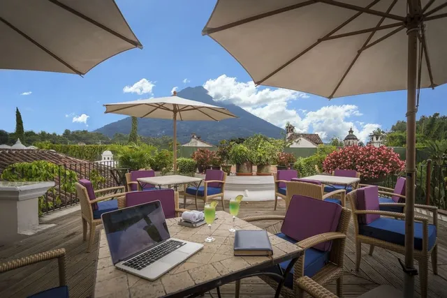 Pensativo House Hotel