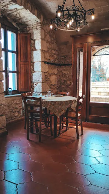 Taverna Velino
