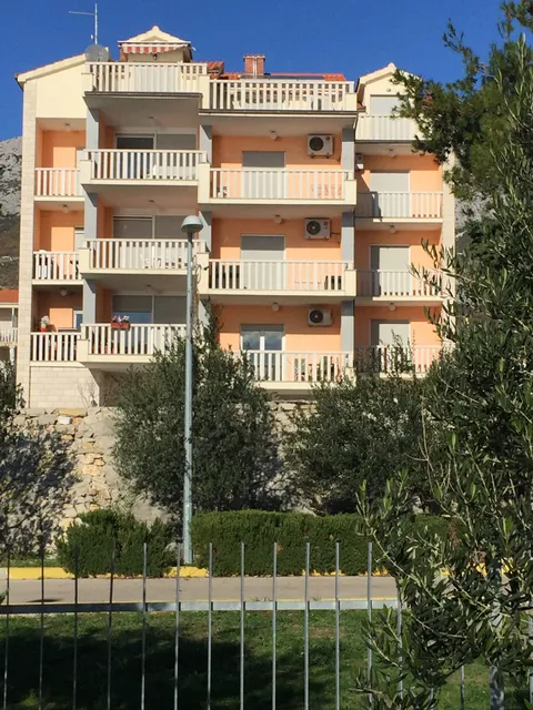 Apartment Luxury Cream