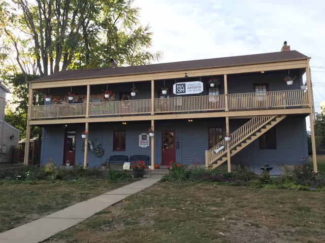 Missouri Artists On Main