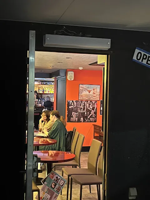 bar moon walk 大阪京橋店