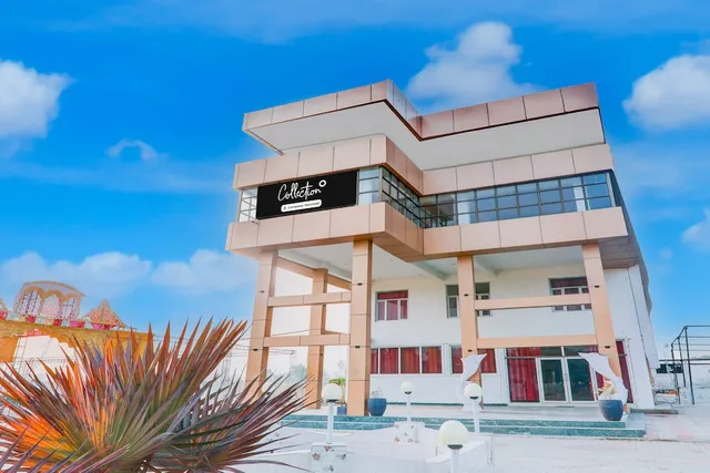 Collection O Ayodhya Near Airport