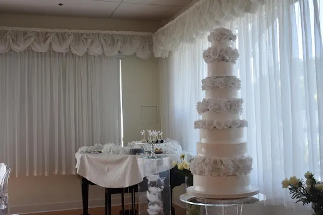 Ronnie's Bakery & Cakes by Lou